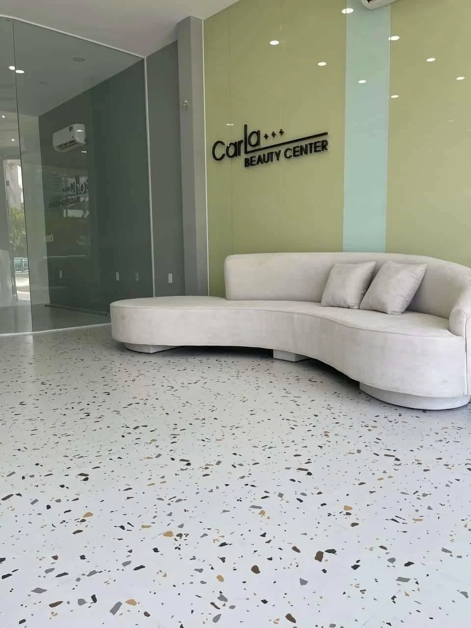 Sàn nhựa dán giả gỗ | Nội thất HCK