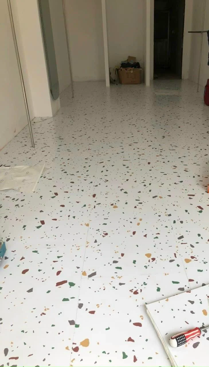 Sàn nhựa dán giả gỗ | Nội thất HCK