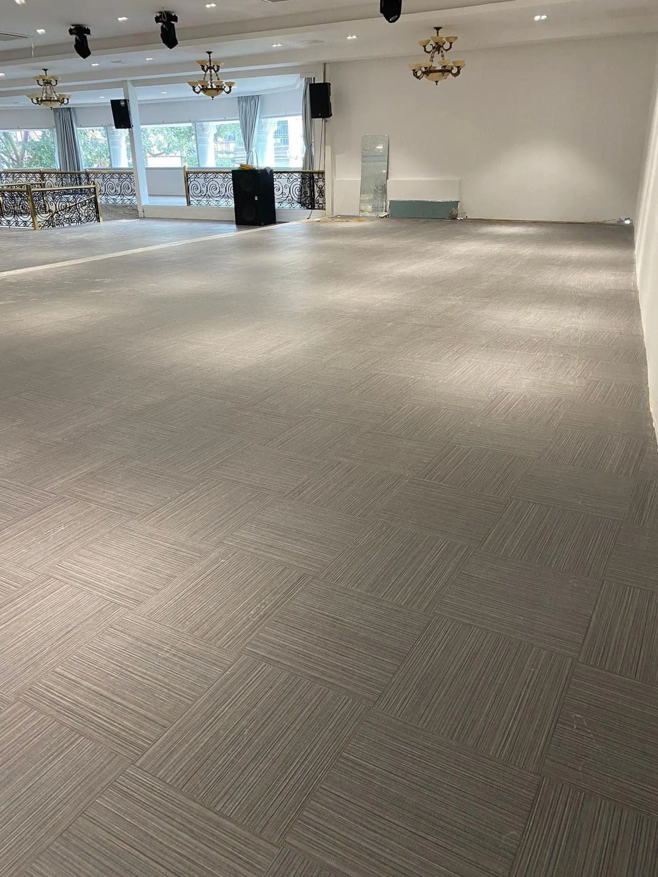 Sàn nhựa dán giả gỗ | Nội thất HCK